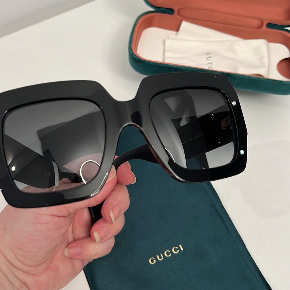 Gucci Black Oversized Square Sunglasses - Picture 4 of 12